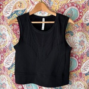 Athleta S/M Ujjayi crop tank top nylon/spandex black gym activewear low impact